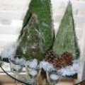 Alternatief voor kerstboom: Bloemstuk met 3 piramiden