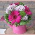 Roze emmertje: goedkoop bloemschikken met overschotjes