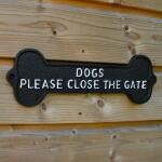 Dogs Please close the gate